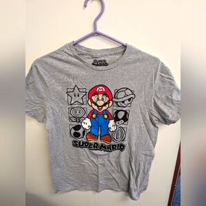 Super Mario Shirt Mens Medium Gray Short Sleeve Video Game Nintendo Tee Adults